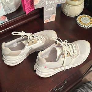 OnCloud tennis shoes